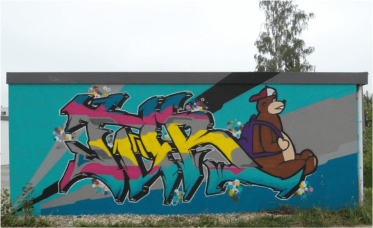 Garagenhof Halle Graffiti schön